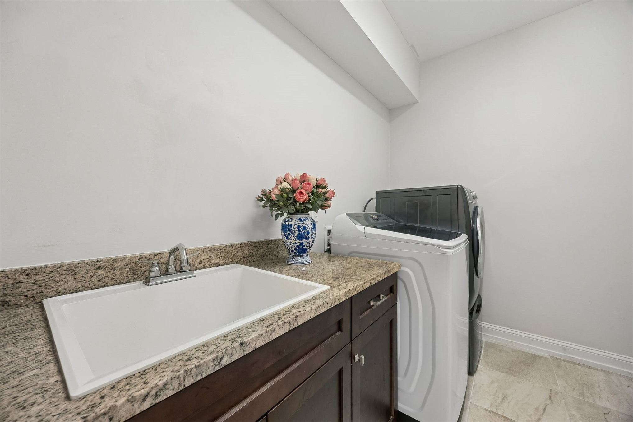 29302 Grandview Manor Yulee, FL 32097 - Photo 24 of 41 Laundry Room