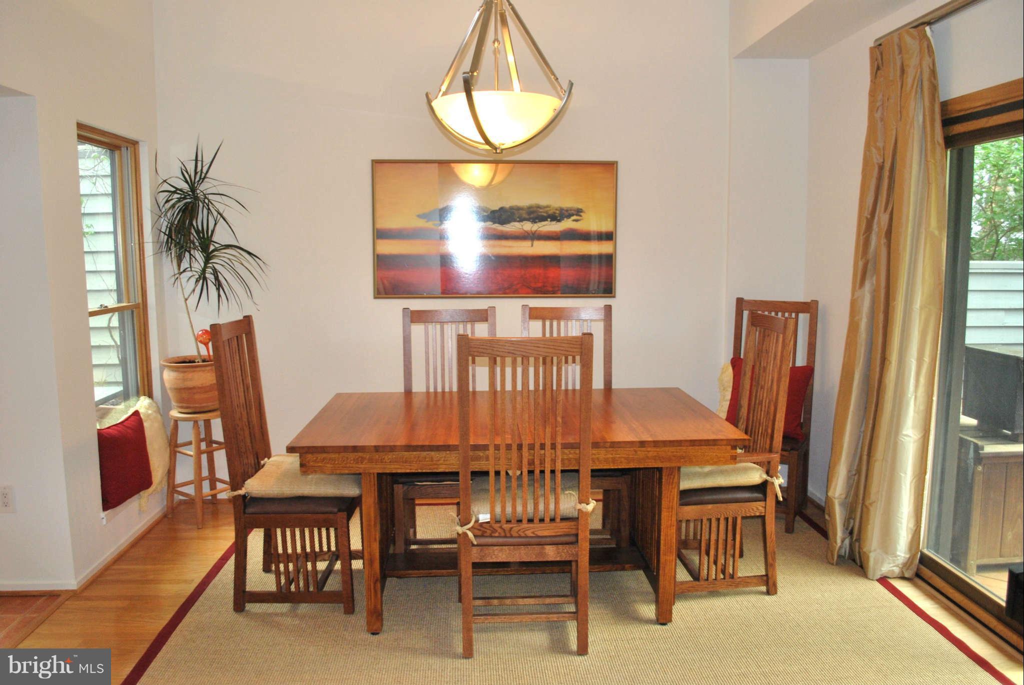 11016 Solaridge Drive Reston, VA 20191 - Photo 12 of 27 Dining Room