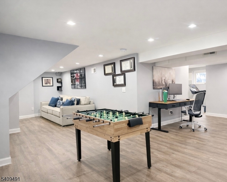 98 Weequahic Avenue Newark, NJ 07112 - Photo 14 of 17