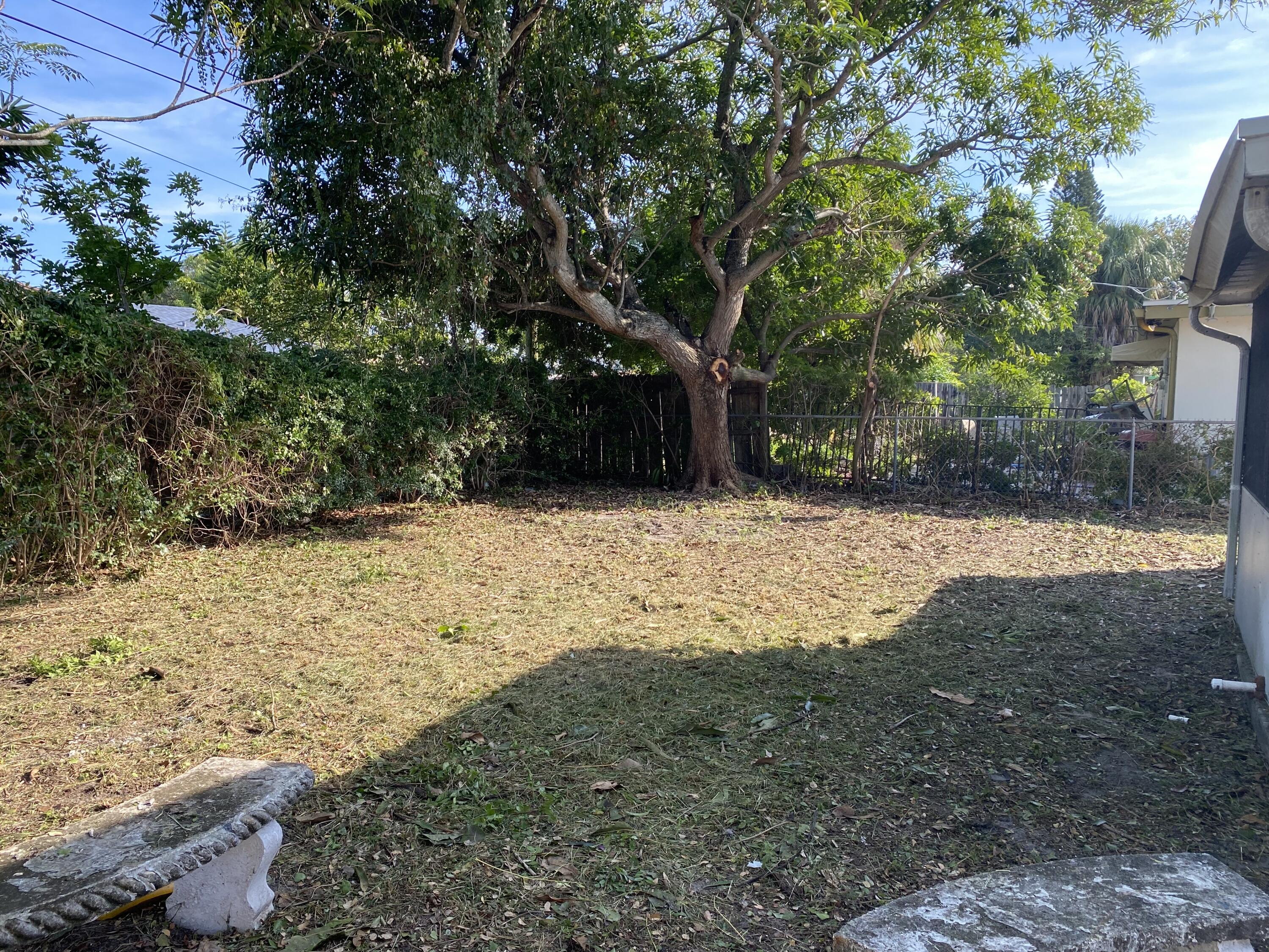 756 West 1st Street Riviera Beach, FL 33404 - Photo 6 of 6 IMG_9645