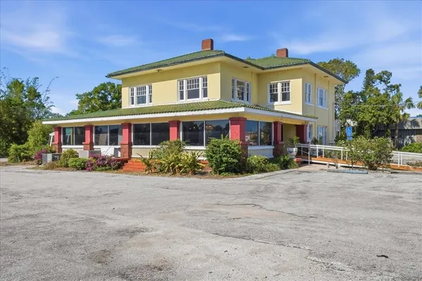 $1,300,000 | 337 8th Avenue West, Palmetto, FL 34221