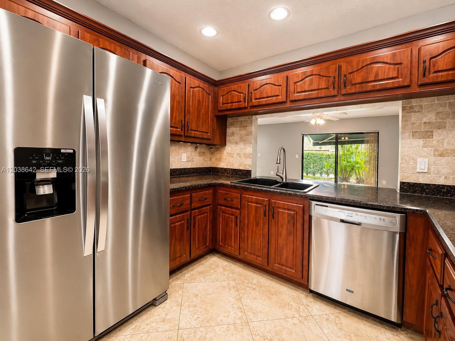 5476 Gate Lake Road, Unit 5476 Tamarac, FL 33319 - Photo 4 of 32