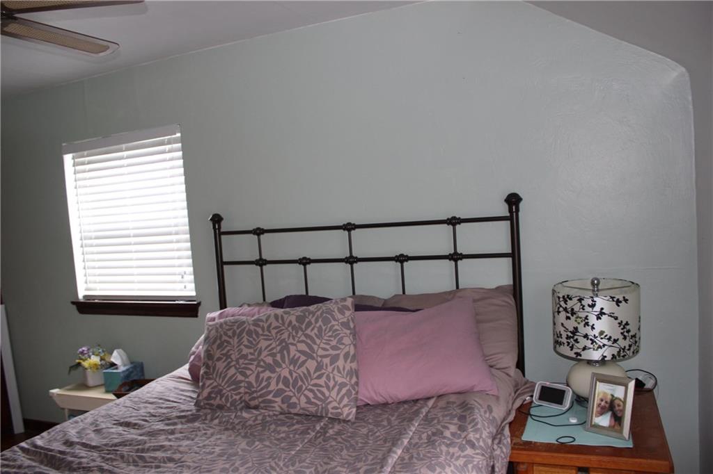 859 Rolling Rock Road Pittsburgh, PA 15234 - Photo 16 of 25 Gallery Image 16