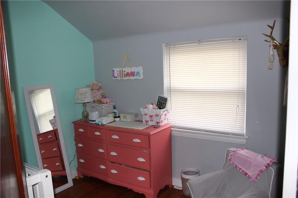 859 Rolling Rock Road Pittsburgh, PA 15234 - Photo 20 of 25 Gallery Image 20