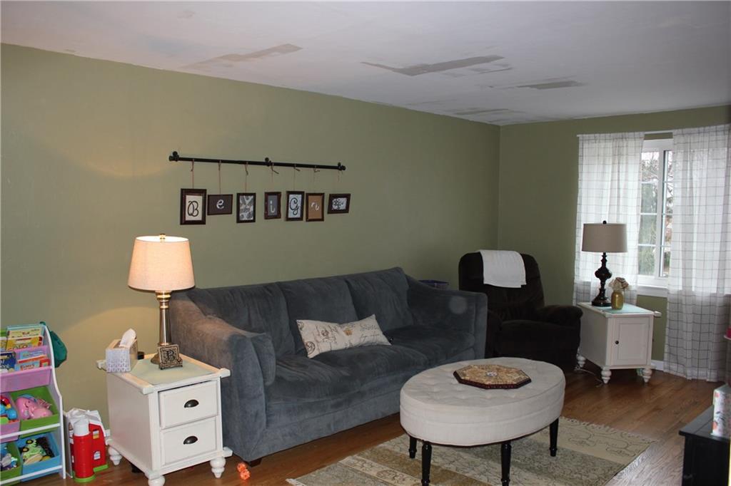 859 Rolling Rock Road Pittsburgh, PA 15234 - Photo 6 of 25 Gallery Image 6