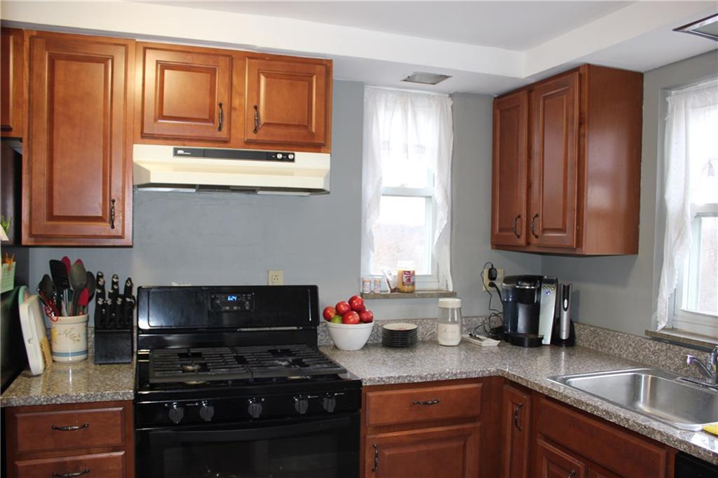 859 Rolling Rock Road Pittsburgh, PA 15234 - Photo 8 of 25 Gallery Image 8