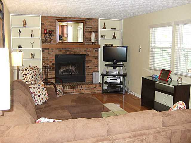 1623 Rushing Way Columbus, OH 43235 - Photo 7 of 23 Gallery Image 7