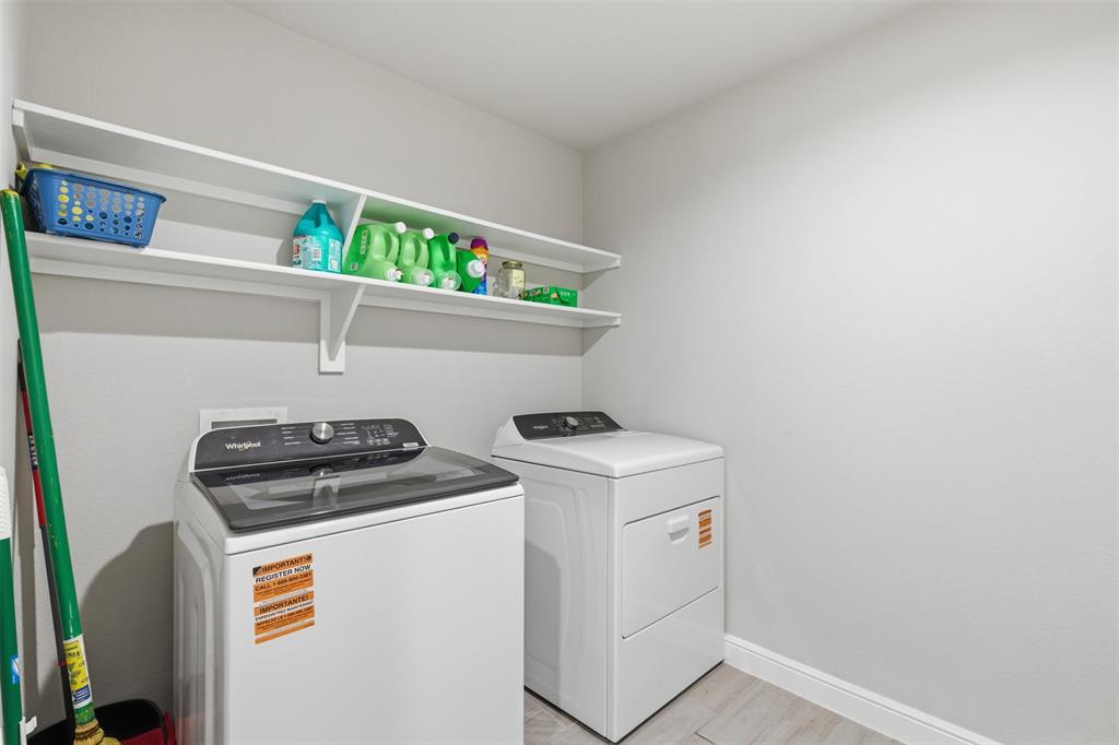 333 Alice Harney Road Burleson, TX 76028 - Photo 26 of 36 a utility room with dryer and washer