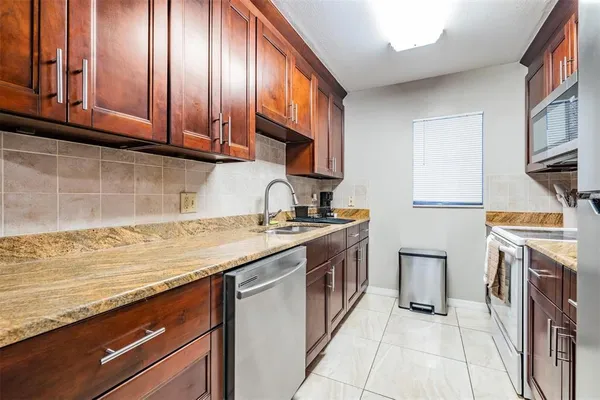 $2,800 | 3718 West McKay Avenue, Unit 104, Tampa, FL 33609