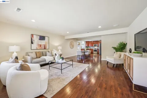 $1,250,000 | 21132 Tyee Court, Castro Valley, CA 94546