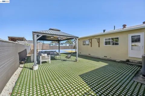 $1,250,000 | 21132 Tyee Court, Castro Valley, CA 94546