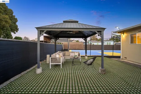 $1,250,000 | 21132 Tyee Court, Castro Valley, CA 94546
