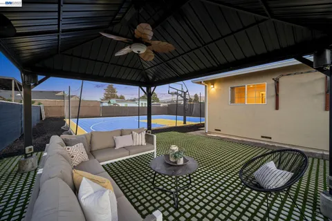 $1,250,000 | 21132 Tyee Court, Castro Valley, CA 94546