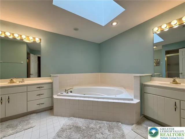 $849,900 | 1997 West Point Drive, Bethlehem, PA 18015