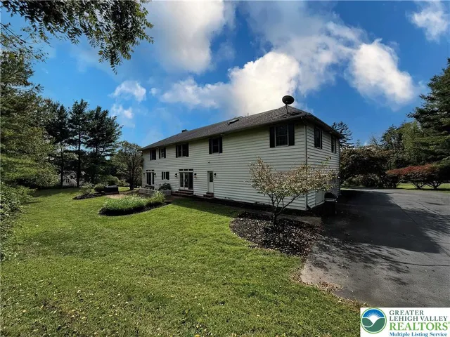 $849,900 | 1997 West Point Drive, Bethlehem, PA 18015