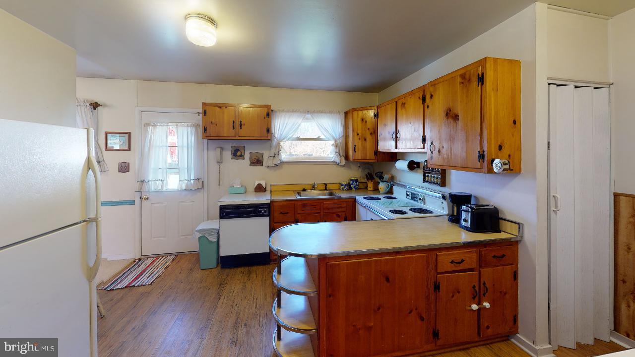 411 Briar Road Exton, PA 19341 - Photo 18 of 25 Gallery Image 18