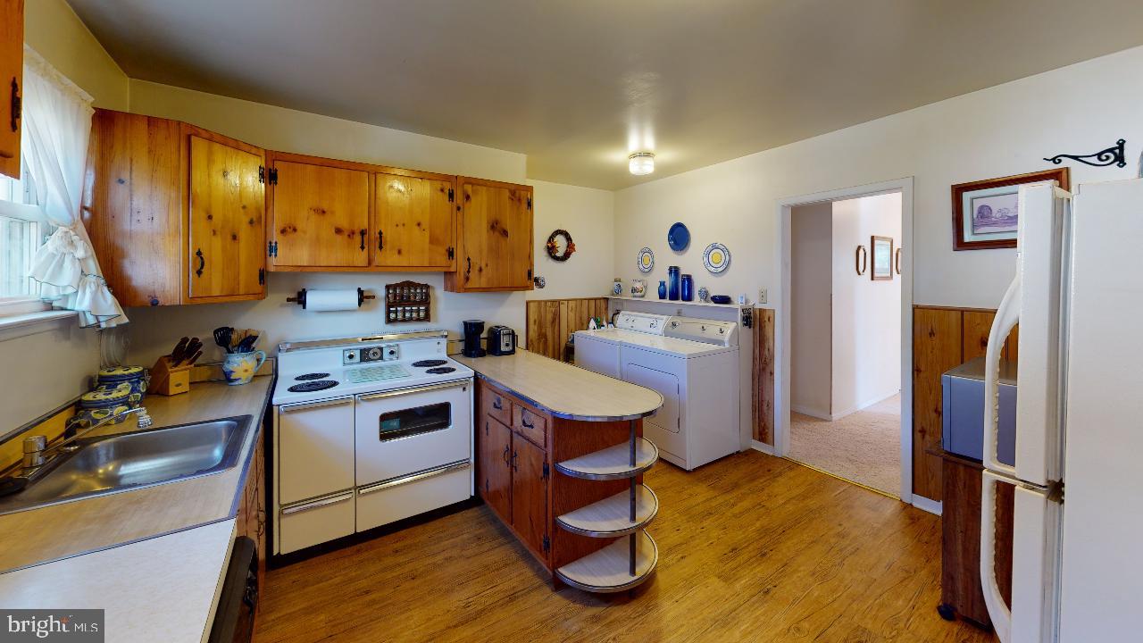 411 Briar Road Exton, PA 19341 - Photo 19 of 25 Gallery Image 19