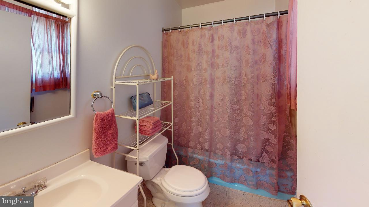 411 Briar Road Exton, PA 19341 - Photo 9 of 25 Gallery Image 9