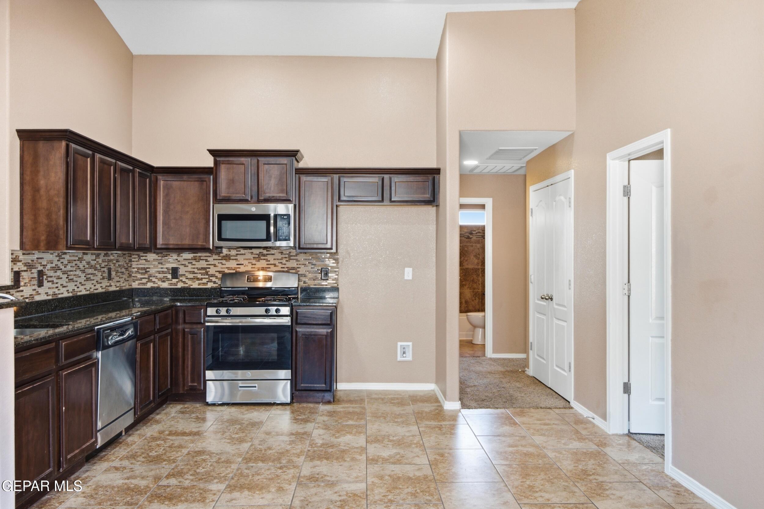 144 Rio Conchos Road Clint, TX 79836 - Photo 4 of 47 dsc05519