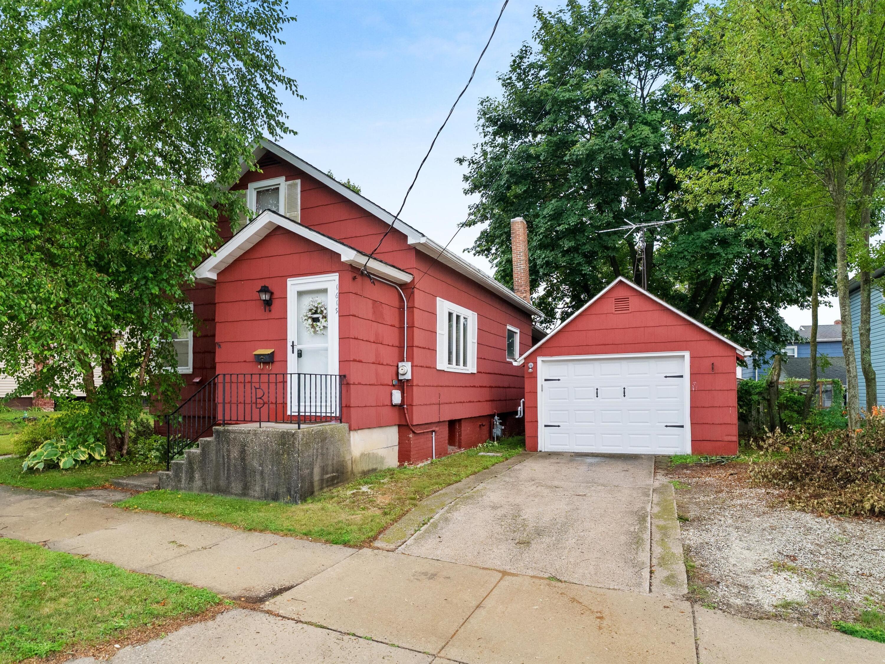 1619 21st Street Two Rivers, WI 54241 - Photo 1 of 30 02-DSC01717