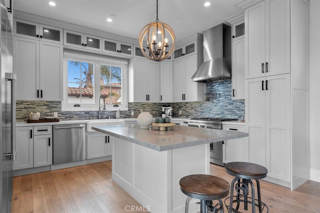 1920 Gates Avenue, Unit B Redondo Beach, CA 90278 - Photo 2 of 31 Chefs kitchen