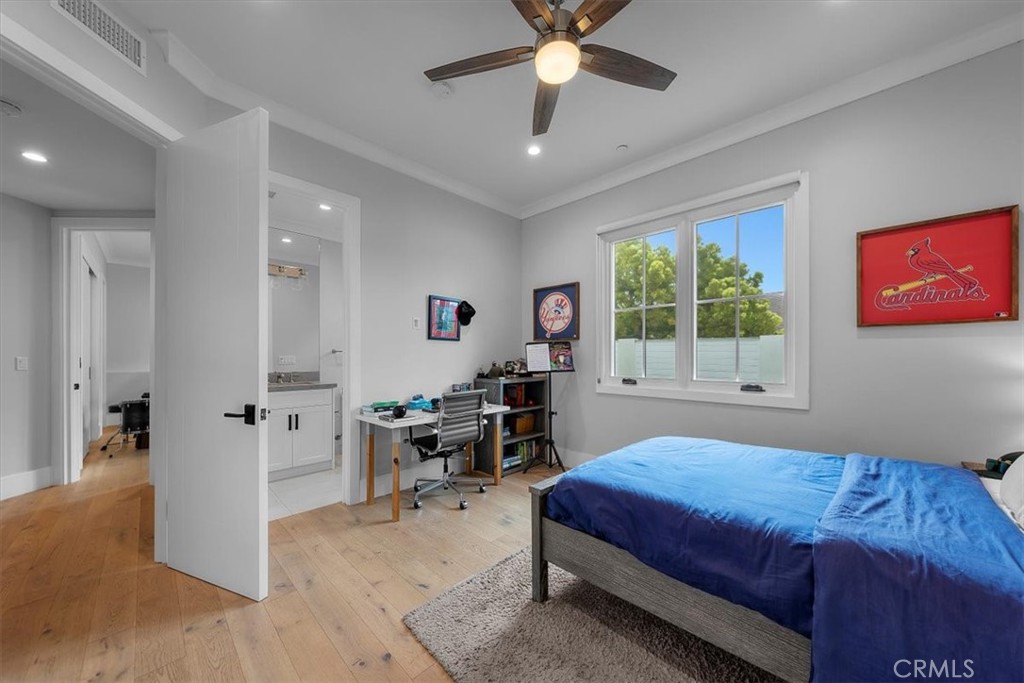 1920 Gates Avenue, Unit B Redondo Beach, CA 90278 - Photo 21 of 31 Ensuite bedroom #2