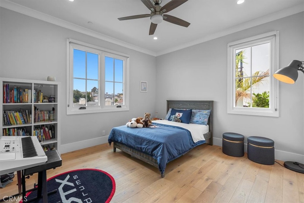 1920 Gates Avenue, Unit B Redondo Beach, CA 90278 - Photo 29 of 31 Ensuite bedroom #4