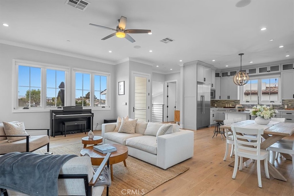 1920 Gates Avenue, Unit B Redondo Beach, CA 90278 - Photo 8 of 31