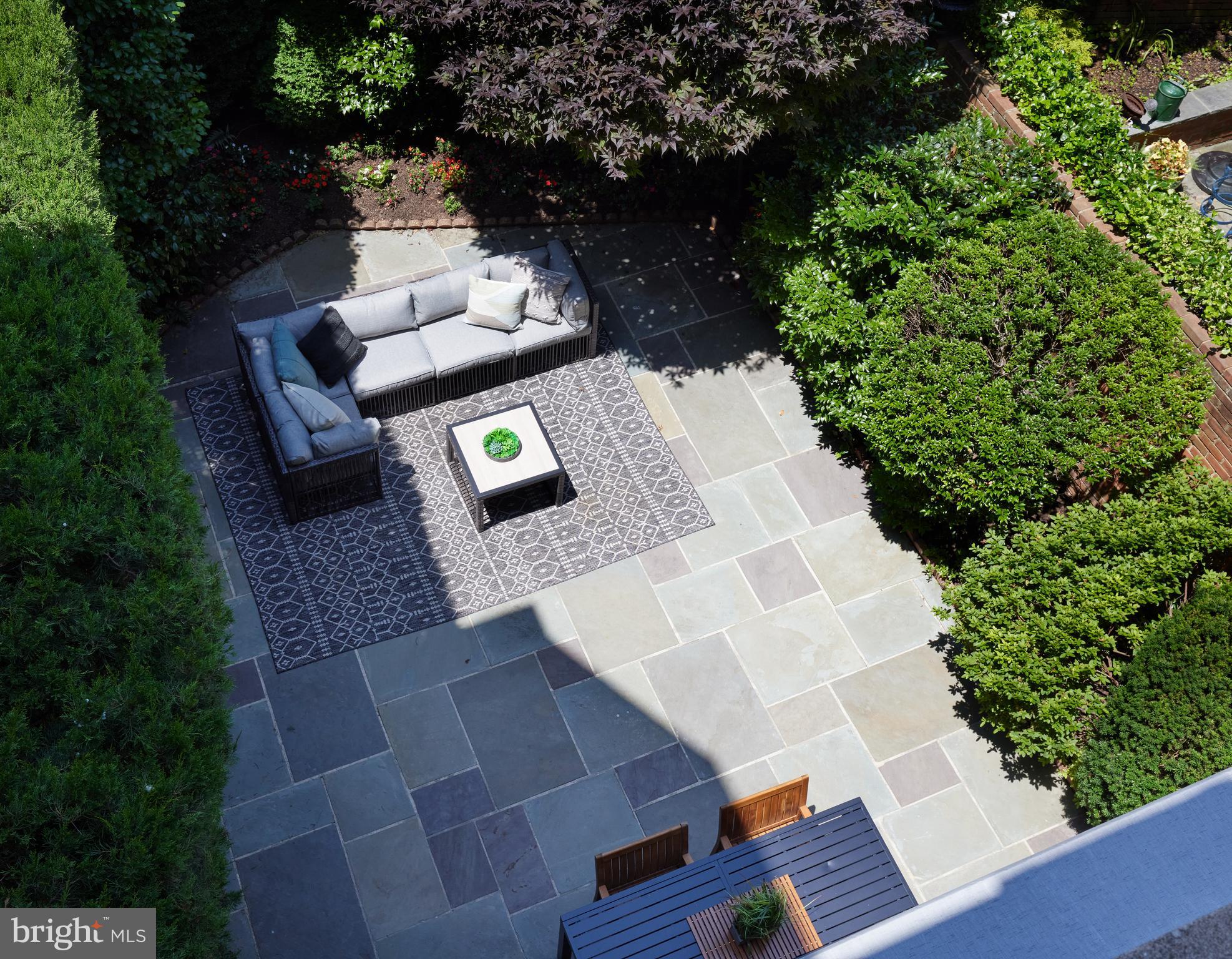 1802 Kalorama Square, Unit 16 Washington, DC 20008 - Photo 25 of 58 an aerial view of a house with garden space