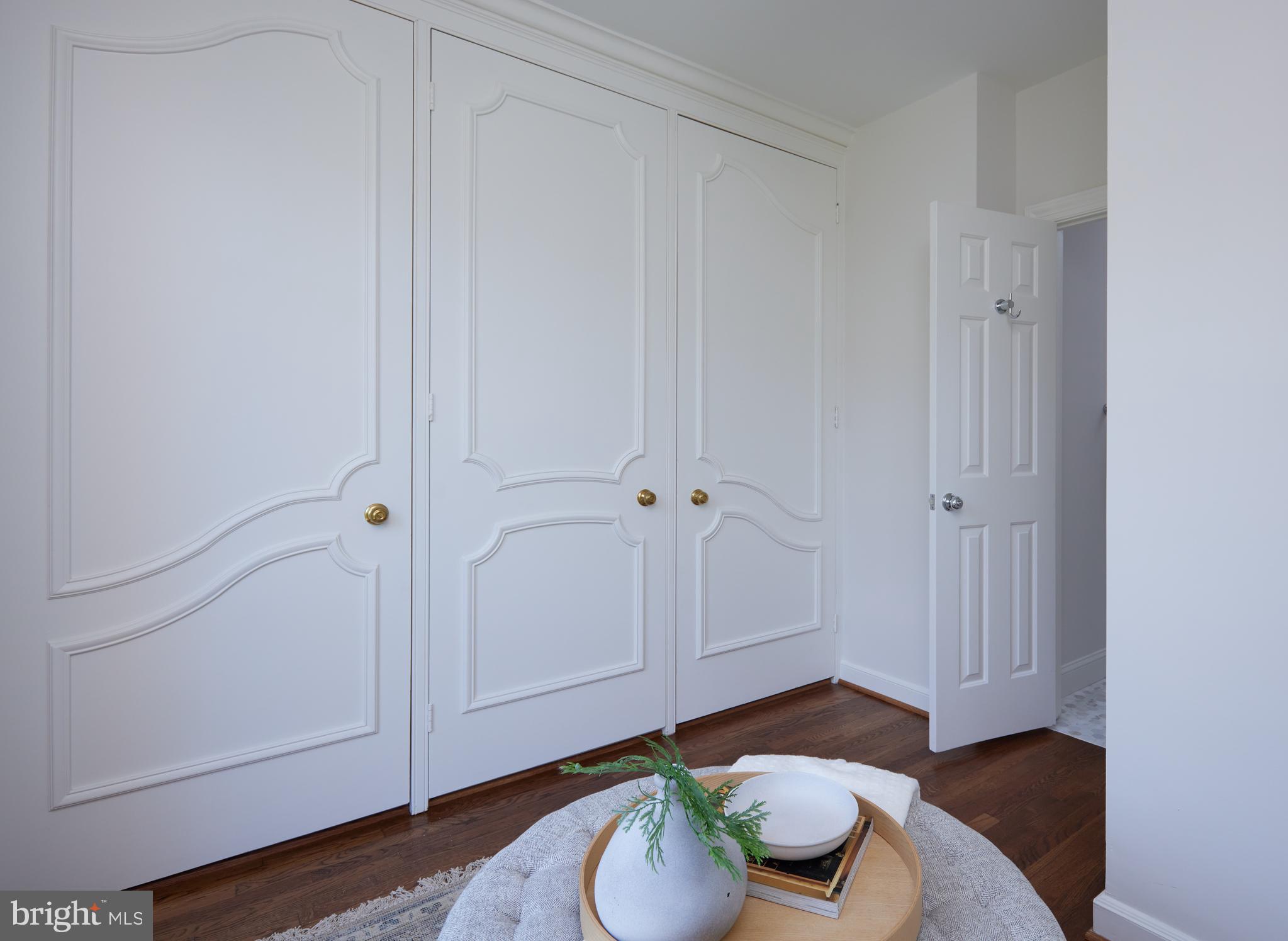 1802 Kalorama Square, Unit 16 Washington, DC 20008 - Photo 37 of 58 Primary Dressing Room