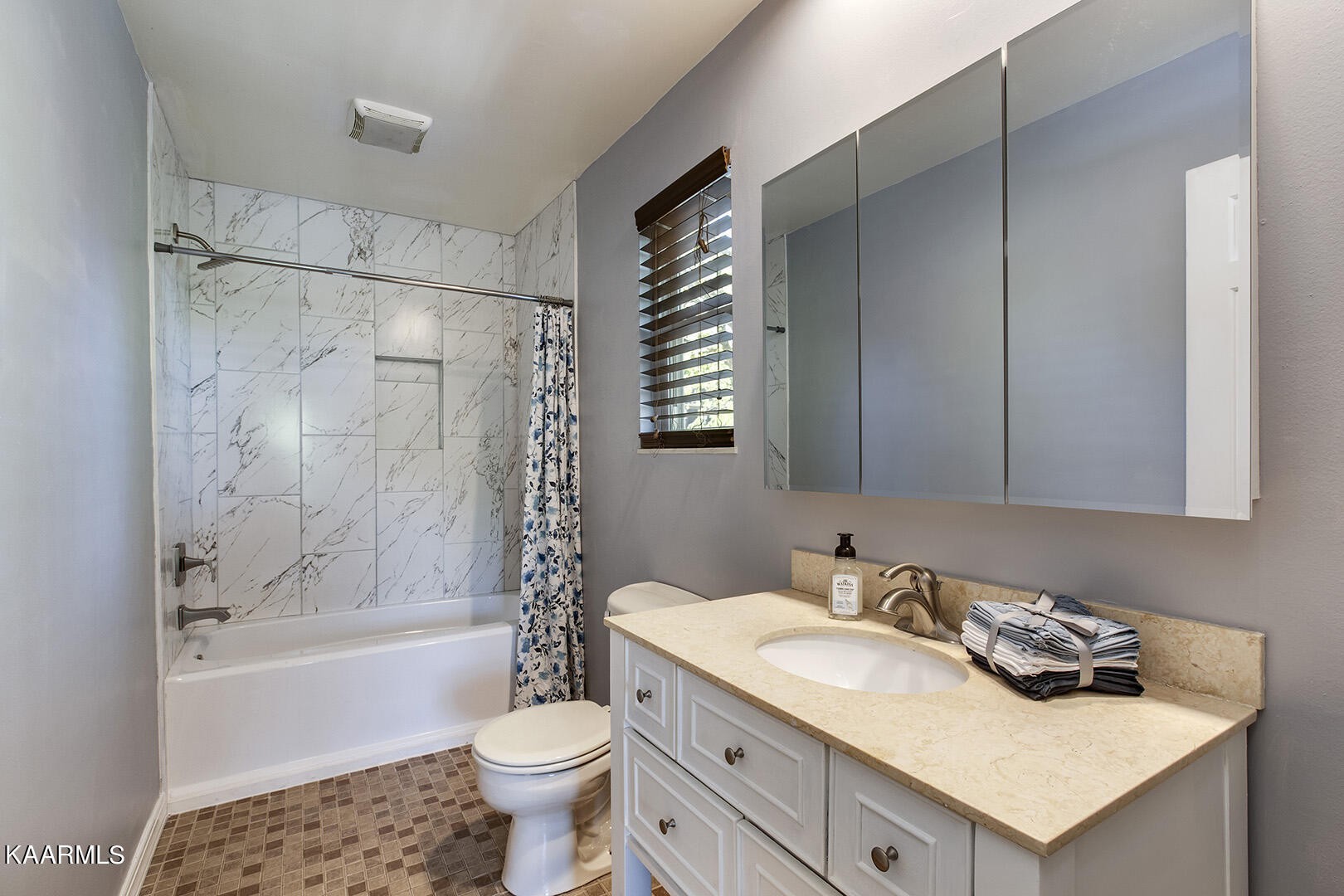 809 Tree Trunk Road Knoxville, TN 37934 - Photo 15 of 38 Gallery Image 15