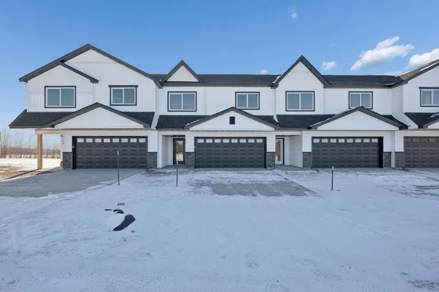 $284,900 | 1106 45th Avenue Northeast, St. Cloud, MN 56304