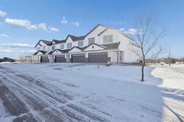 $284,900 | 1106 45th Avenue Northeast, St. Cloud, MN 56304