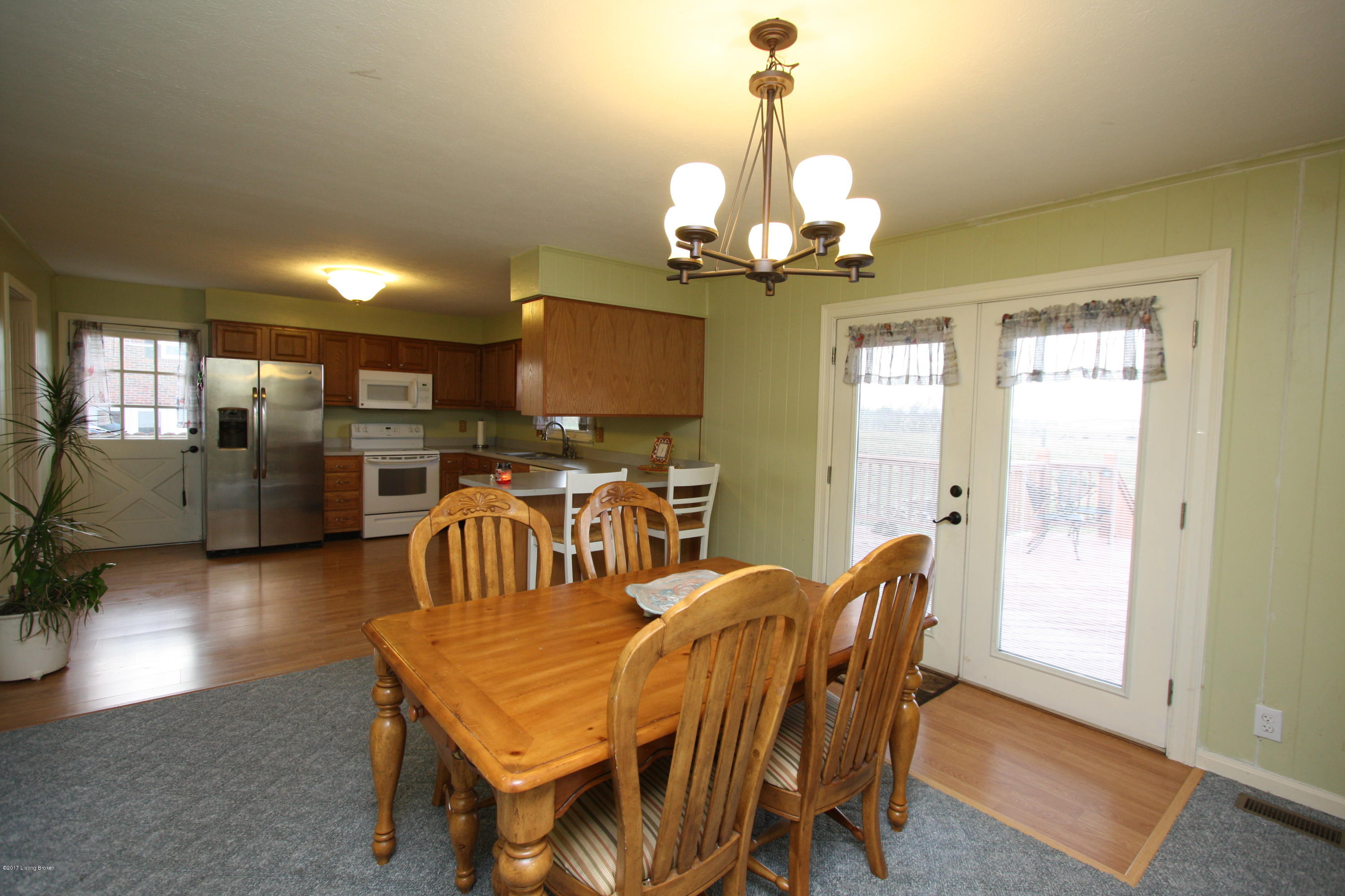 338 Drennon Road New Castle, KY 40050 - Photo 16 of 37 kitchen18