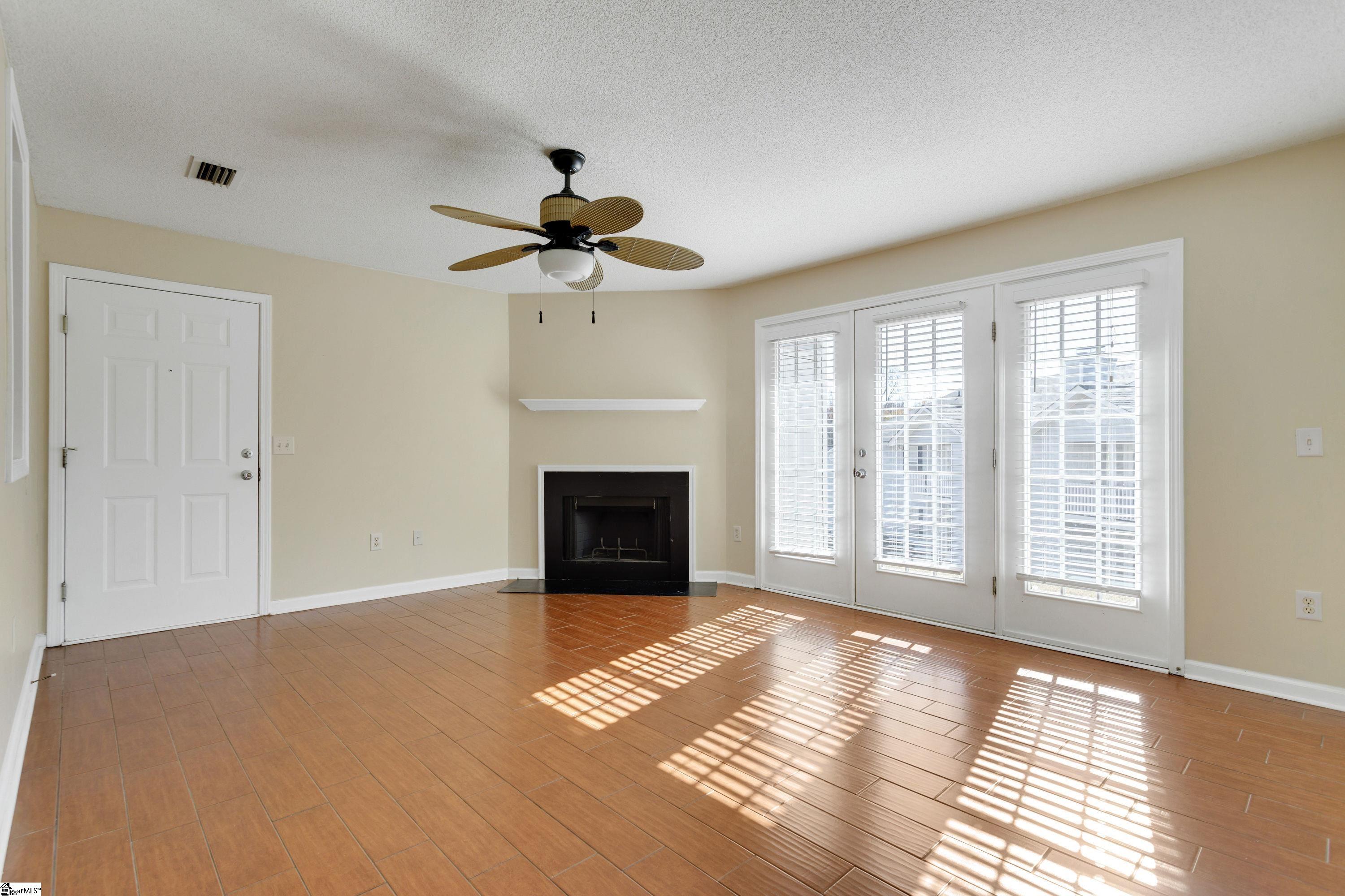 103 Pelham Square Way Greer, SC 29650 - Photo 4 of 22 Gallery Image 4