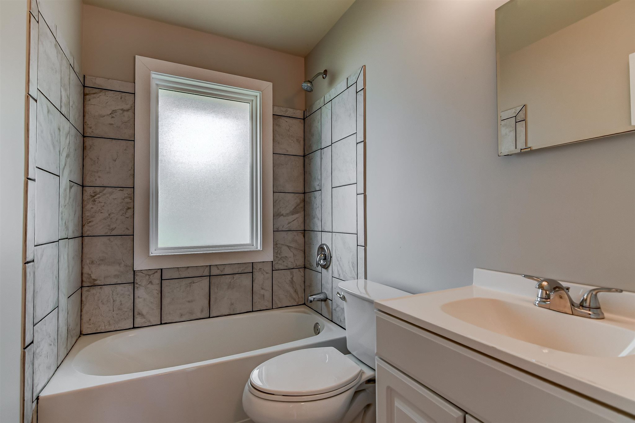 2721 Queensway Road Springfield, IL 62703 - Photo 23 of 34