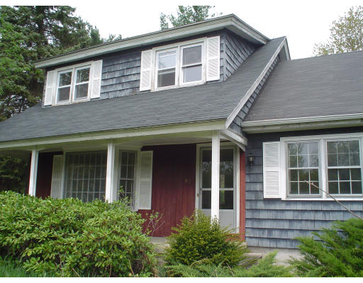 92 Hampshire Road Methuen, MA 01844 - Photo 2 of 6 Gallery Image 2