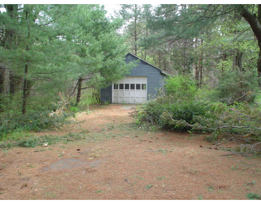 92 Hampshire Road Methuen, MA 01844 - Photo 5 of 6 Gallery Image 5