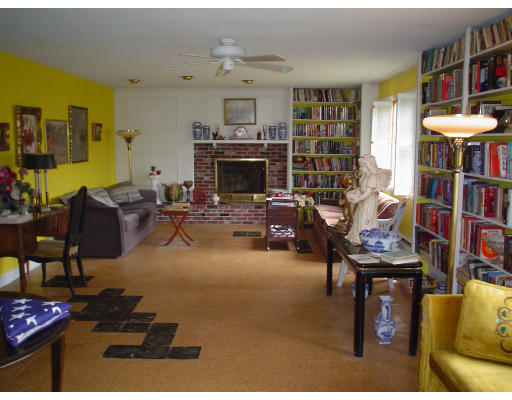 92 Hampshire Road Methuen, MA 01844 - Photo 6 of 6 Gallery Image 6