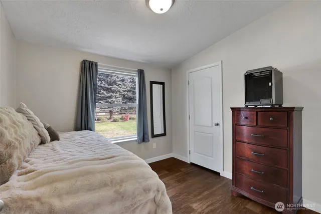 $560,000 | 38911 North Newport Highway, Elk, WA 99009