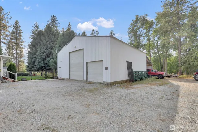 $560,000 | 38911 North Newport Highway, Elk, WA 99009