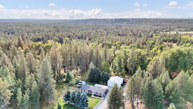 $560,000 | 38911 North Newport Highway, Elk, WA 99009