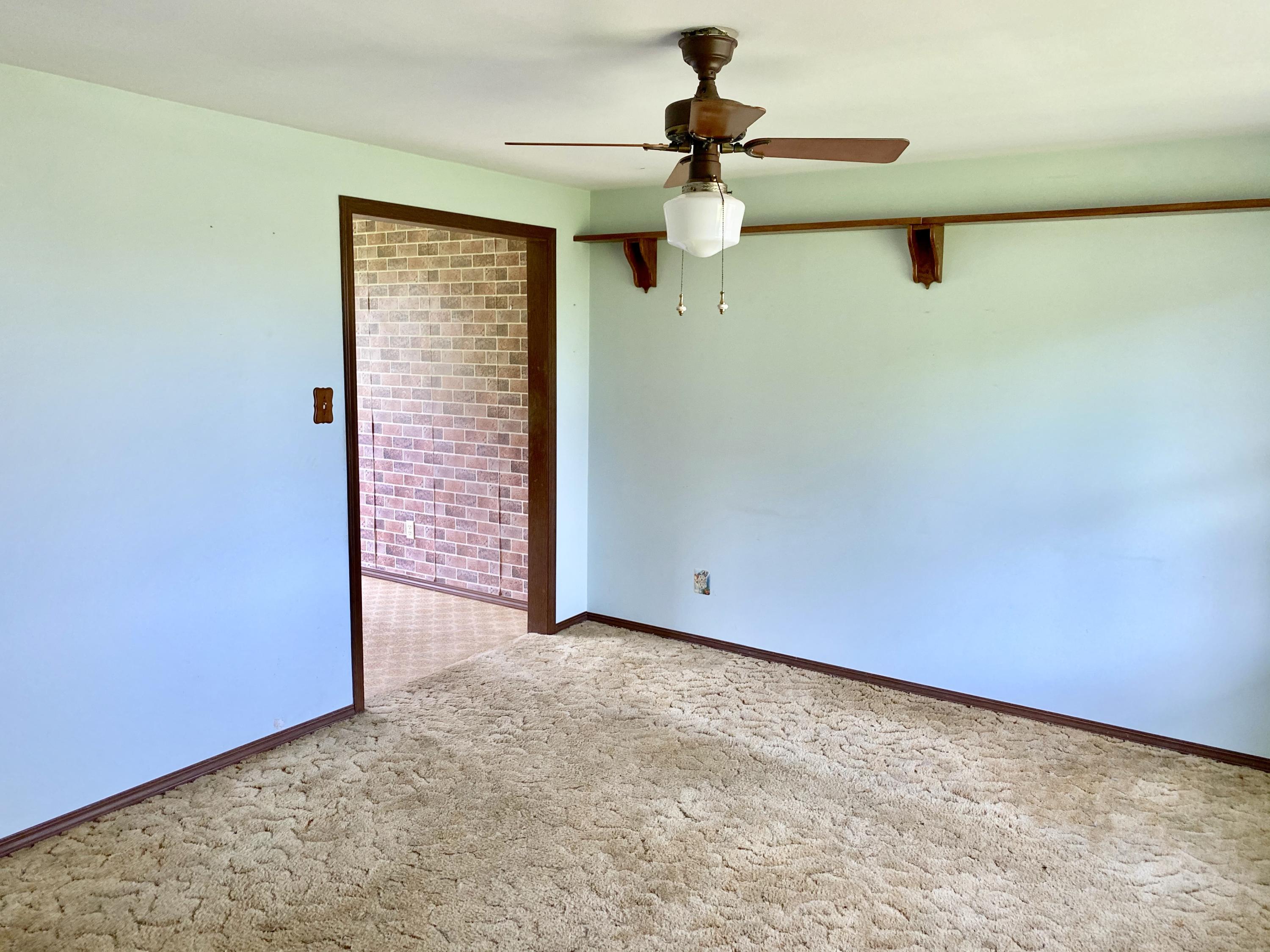 4125 East Pitchin Road Springfield, OH 45502 - Photo 2 of 15