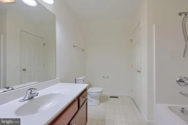 $449,900 | 435 North Burberry Lane, Mount Wolf, PA 17347