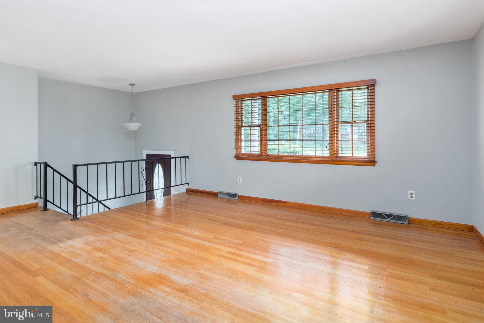 7815 Faulkner Road Severn, MD 21144 - Photo 3 of 32 Hardwood throughout entire upper level!