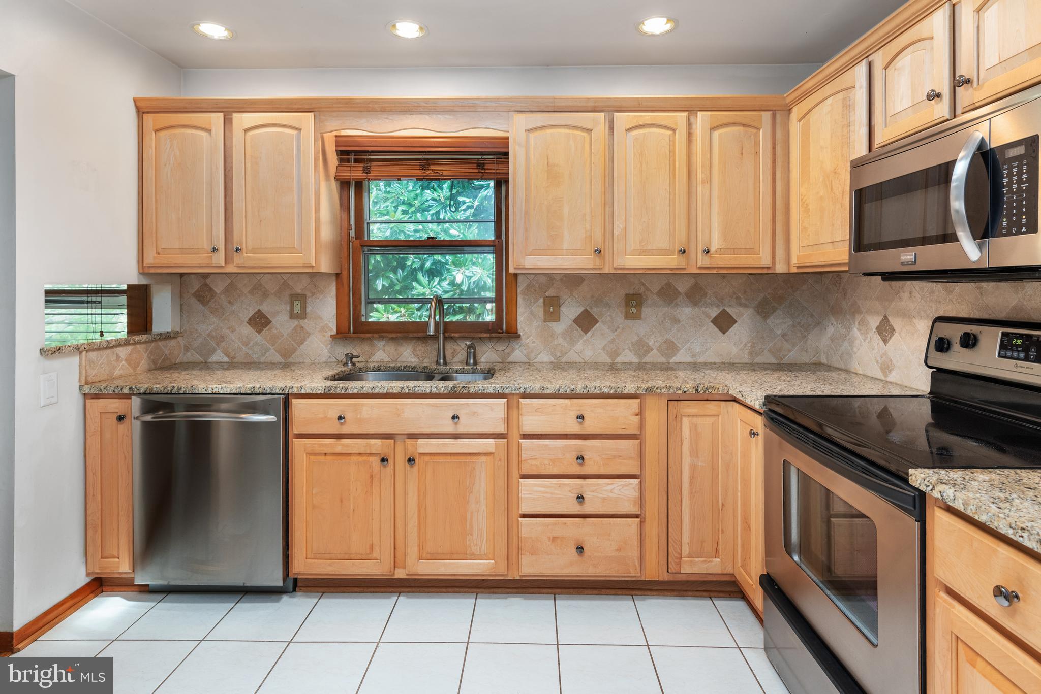 7815 Faulkner Road Severn, MD 21144 - Photo 6 of 32 Updated kitchen!
