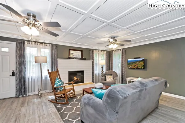 $999,000 | 2209-2211 Sugar Mountain 2 Road, Newland, NC 28657