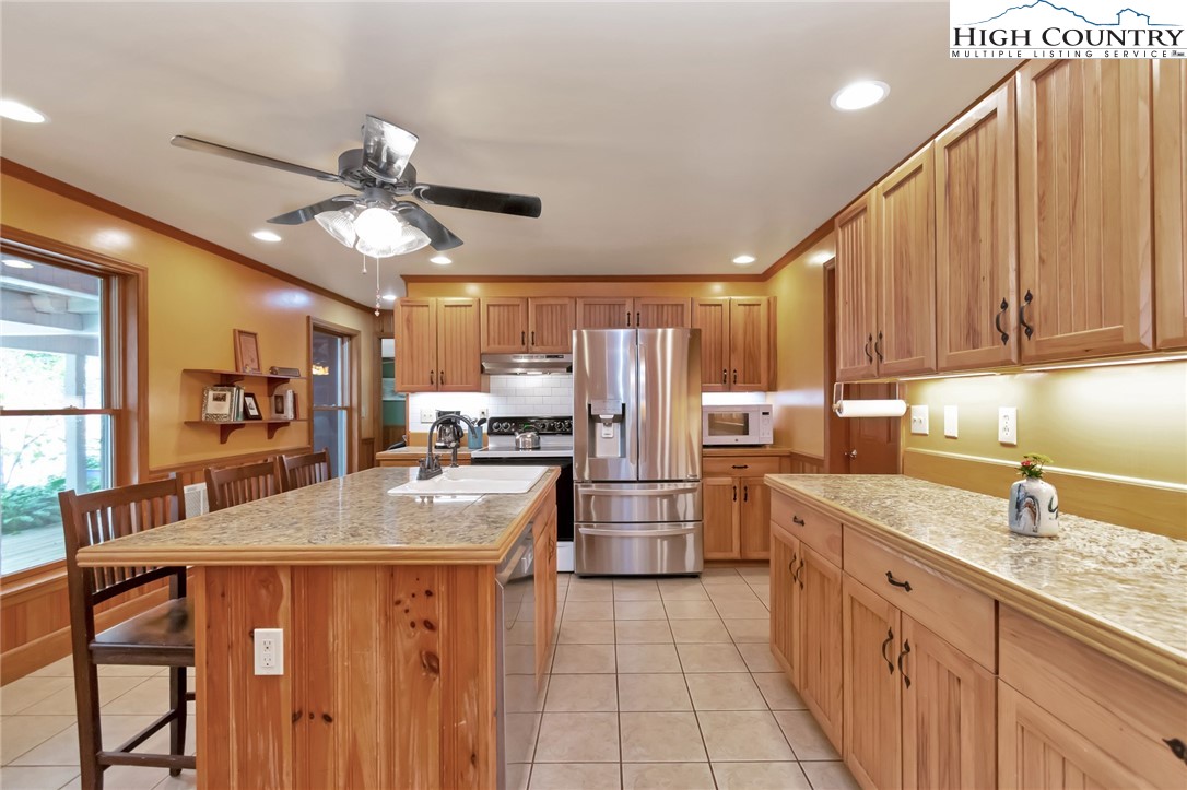 2209-2211 Sugar Mountain 2 Road Newland, NC 28657 - Photo 7 of 50