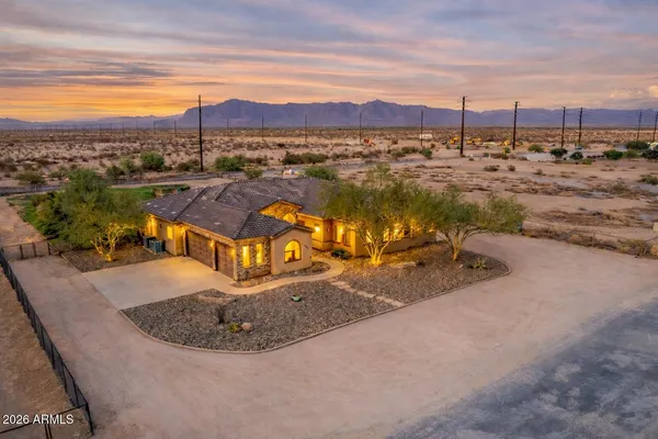 $1,099,000 | 1602 East Lobo Street, San Tan Valley, AZ 85140