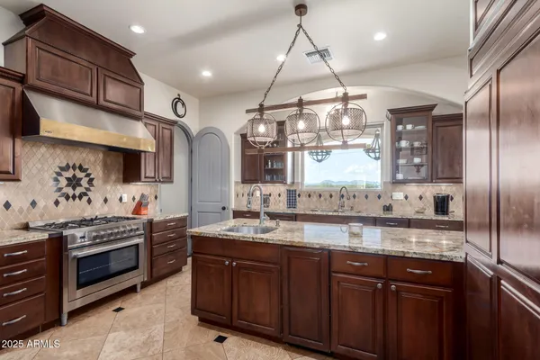 $1,099,000 | 1602 East Lobo Street, San Tan Valley, AZ 85140